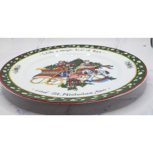 A Christmas Story International China Co Susan Winget Santa's Sleigh Plate - Picture 3 of 7
